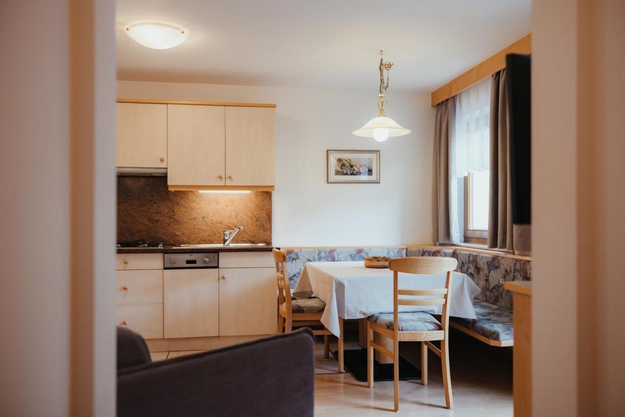 קורברה אין בדיה Residence Chalet Pinis מראה חיצוני תמונה