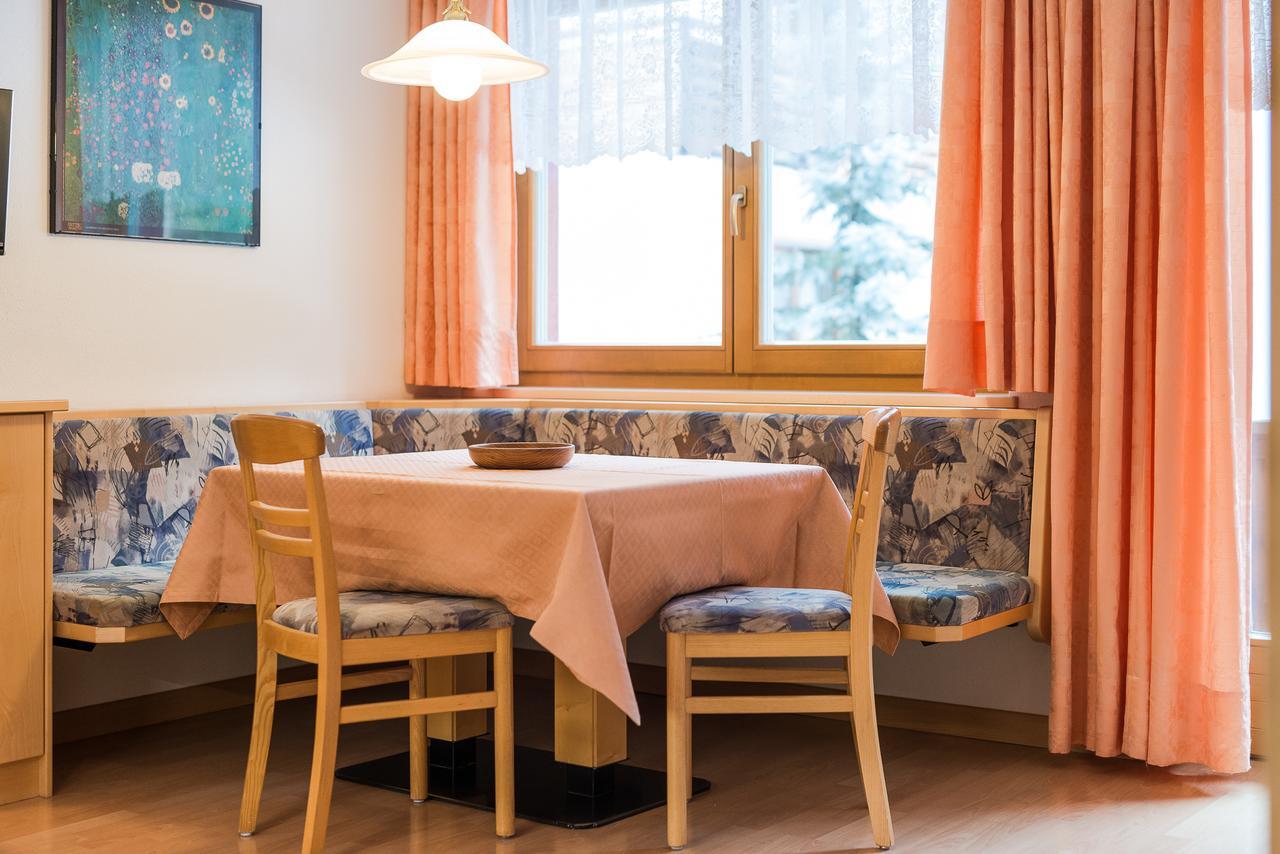 קורברה אין בדיה Residence Chalet Pinis מראה חיצוני תמונה